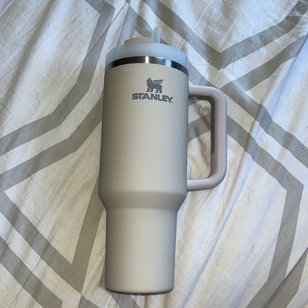 Stanley The Quencher H2.0 FlowState™ Tumbler (Soft Matte) | 40 OZ
